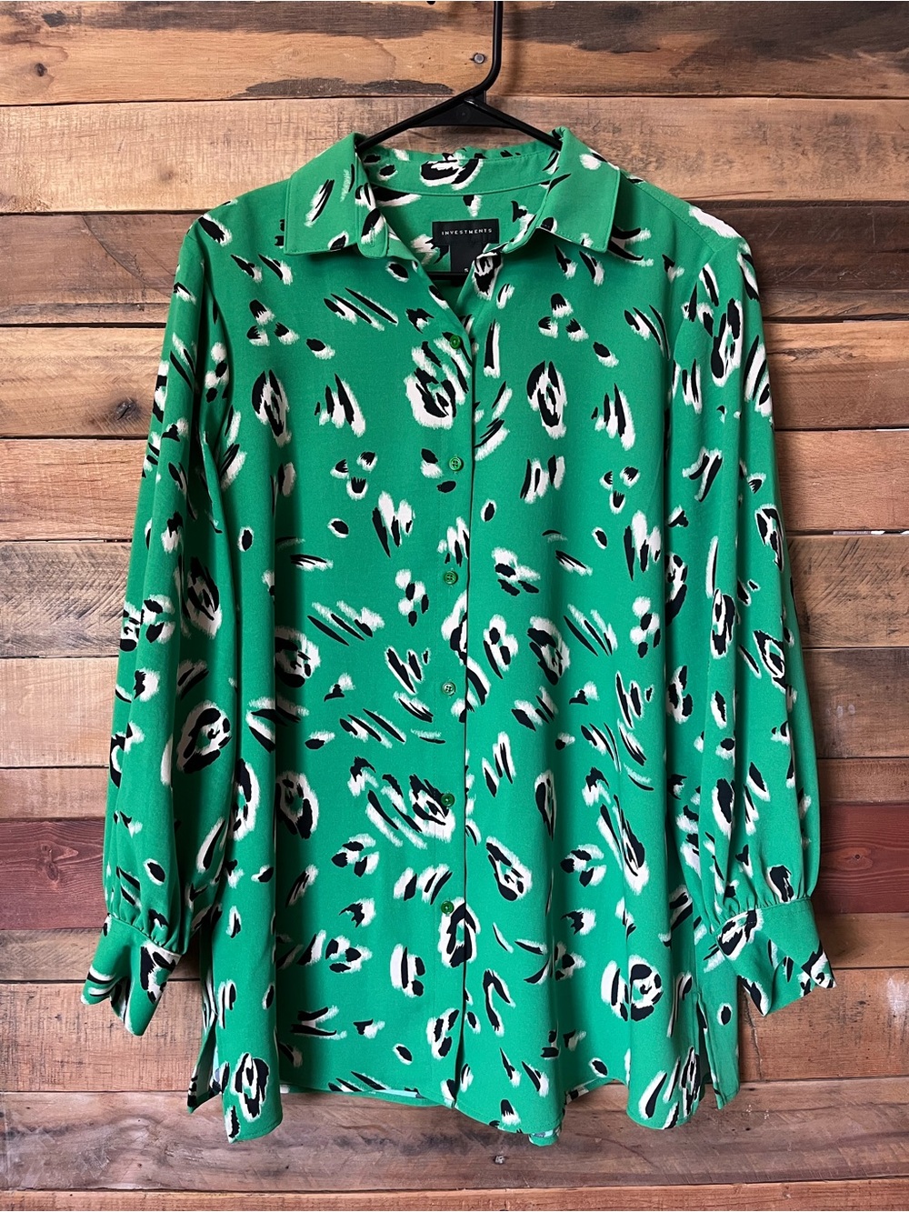 Investments Green Animal Spot Button-Down Blouse Oversized S